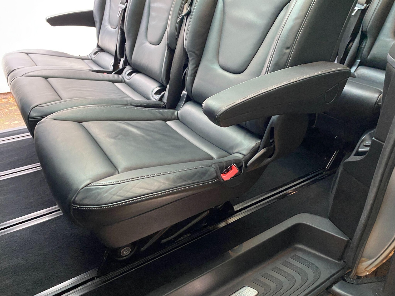 Used Mercedes-Benz V-Class 2018 for sale - 76370604: Photo 30