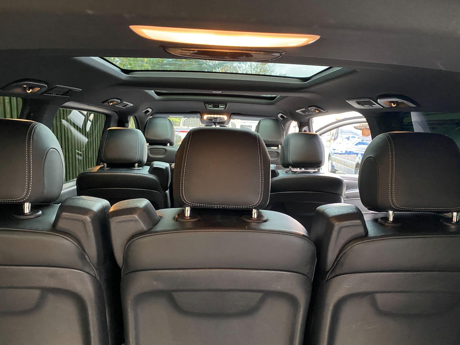 Used Mercedes-Benz V-Class 2018 for sale - 76370604: Photo 32