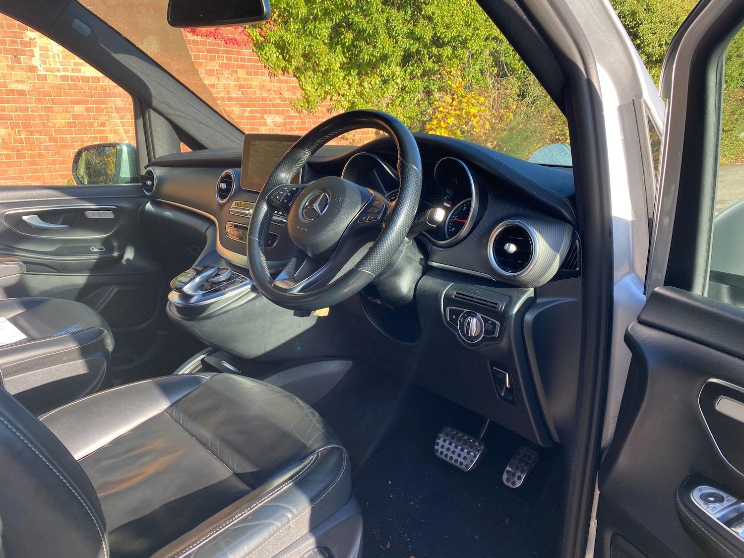 Used Mercedes-Benz V-Class 2018 for sale - 76370604: Photo 5