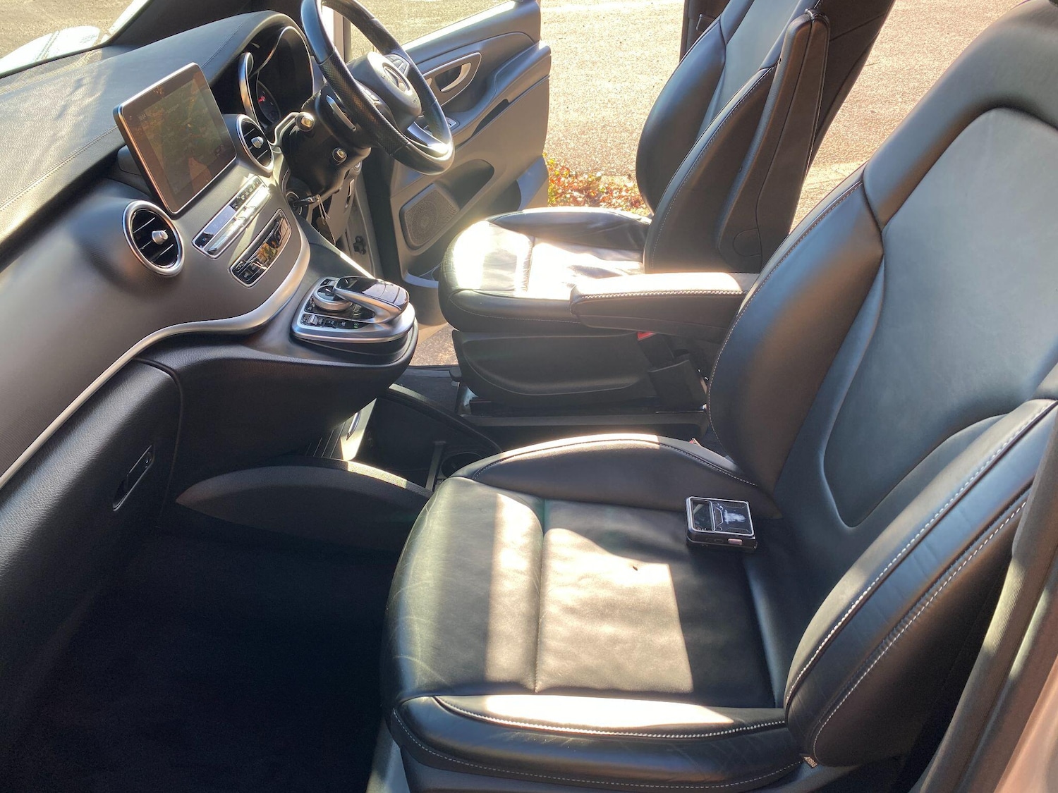 Used Mercedes-Benz V-Class 2018 for sale - 76370604: Photo 9