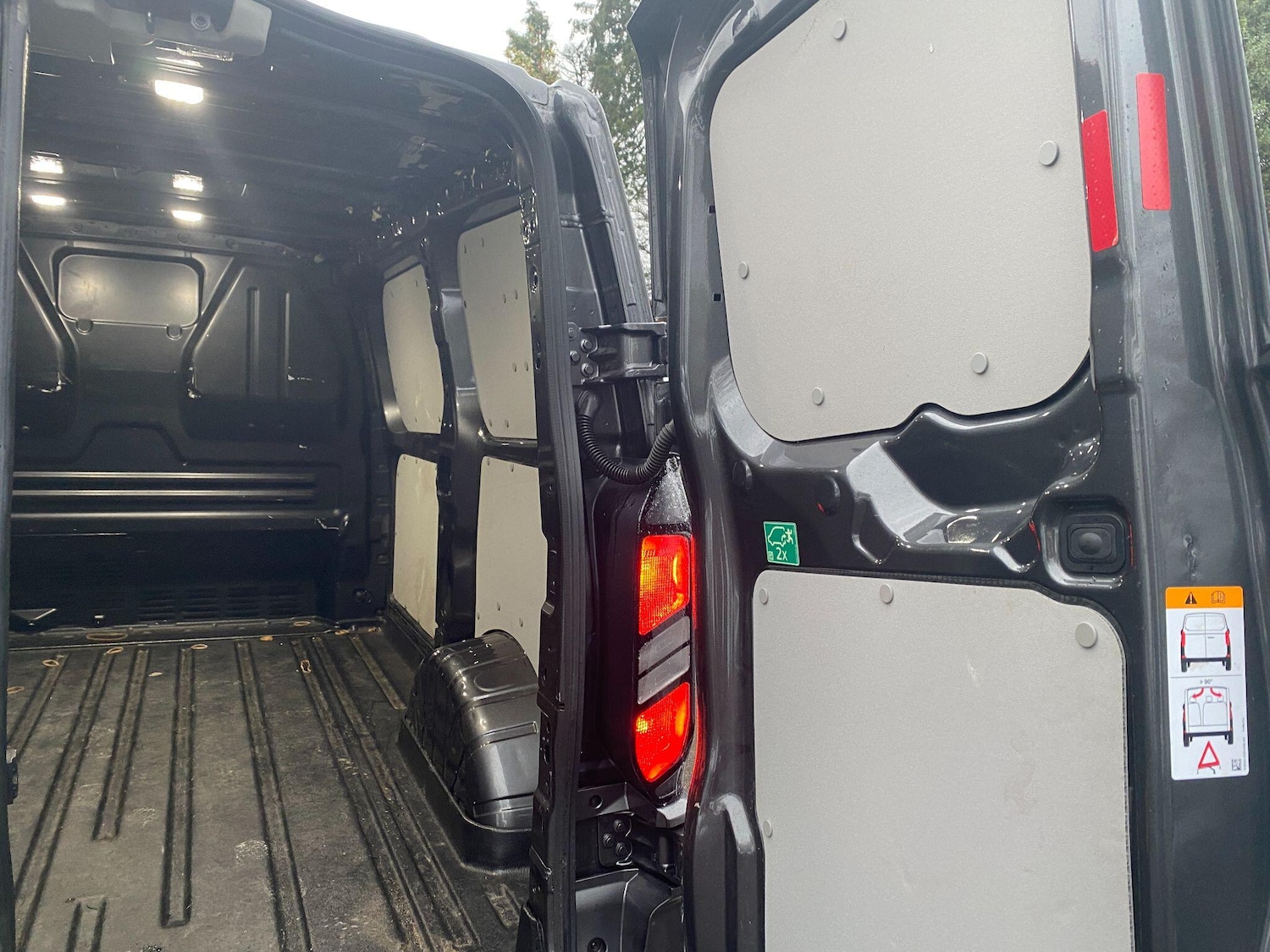 Used Ford Transit Custom 2024 for sale - 77050271: Photo 5