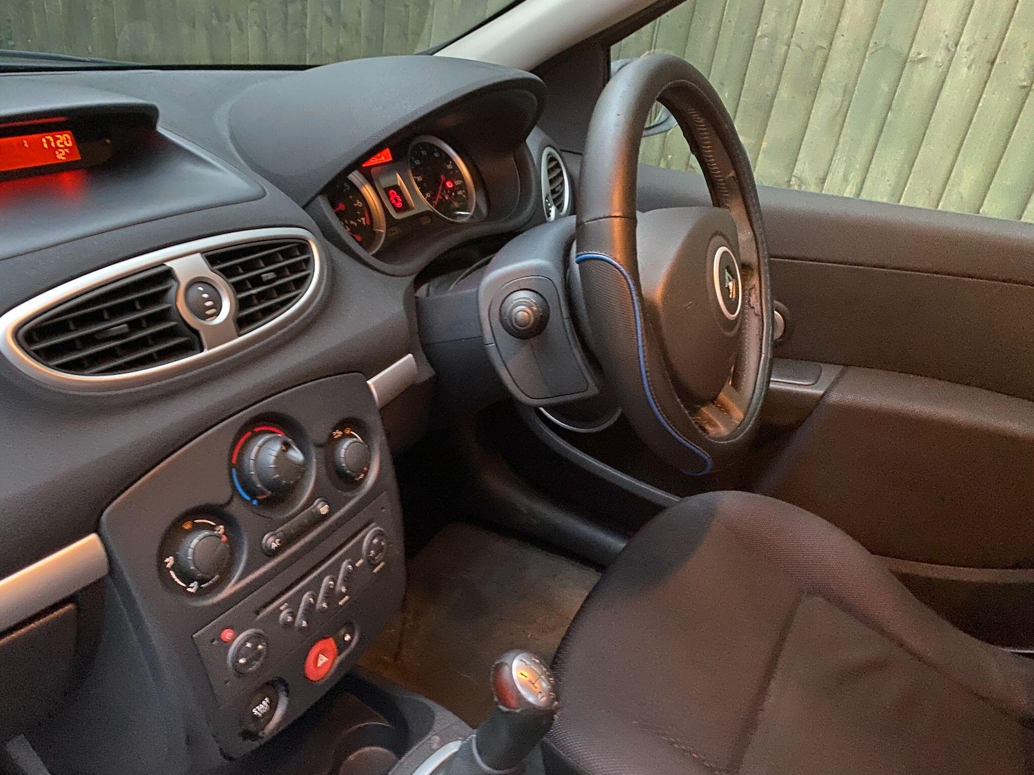 Used Renault Clio 2008 for sale - 76457820: Photo 8