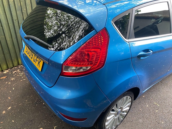 Used Ford Fiesta 2009 for sale - 76270694: Photo 11