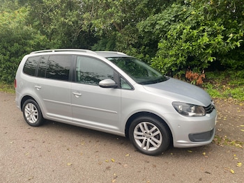 Used Volkswagen Touran 2012 for sale - 79169098: Photo