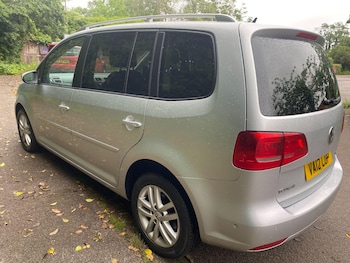 Used Volkswagen Touran 2012 for sale - 79169098: Photo