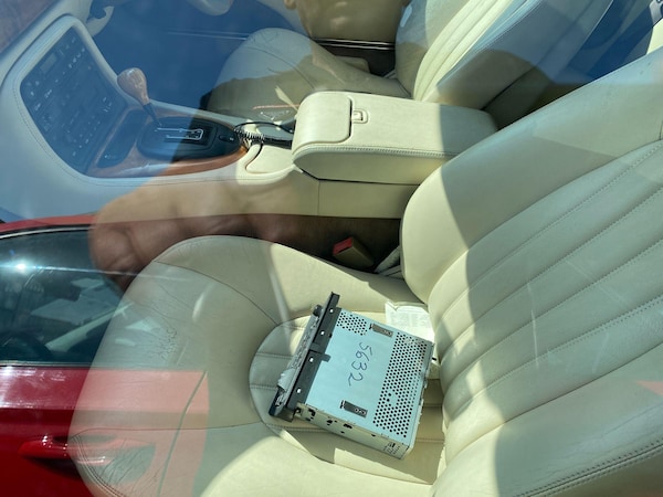 Used Jaguar XK8 1997 for sale - 75577775: Photo 4