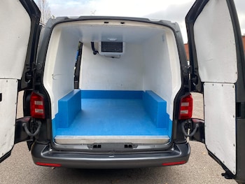 Used Volkswagen Transporter 2017 for sale - 75481412: Photo