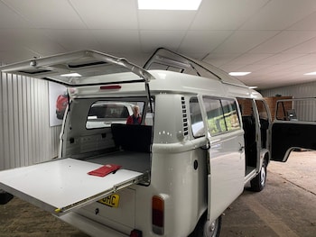 Used Volkswagen Campervan 2014 for sale - 76476563: Photo