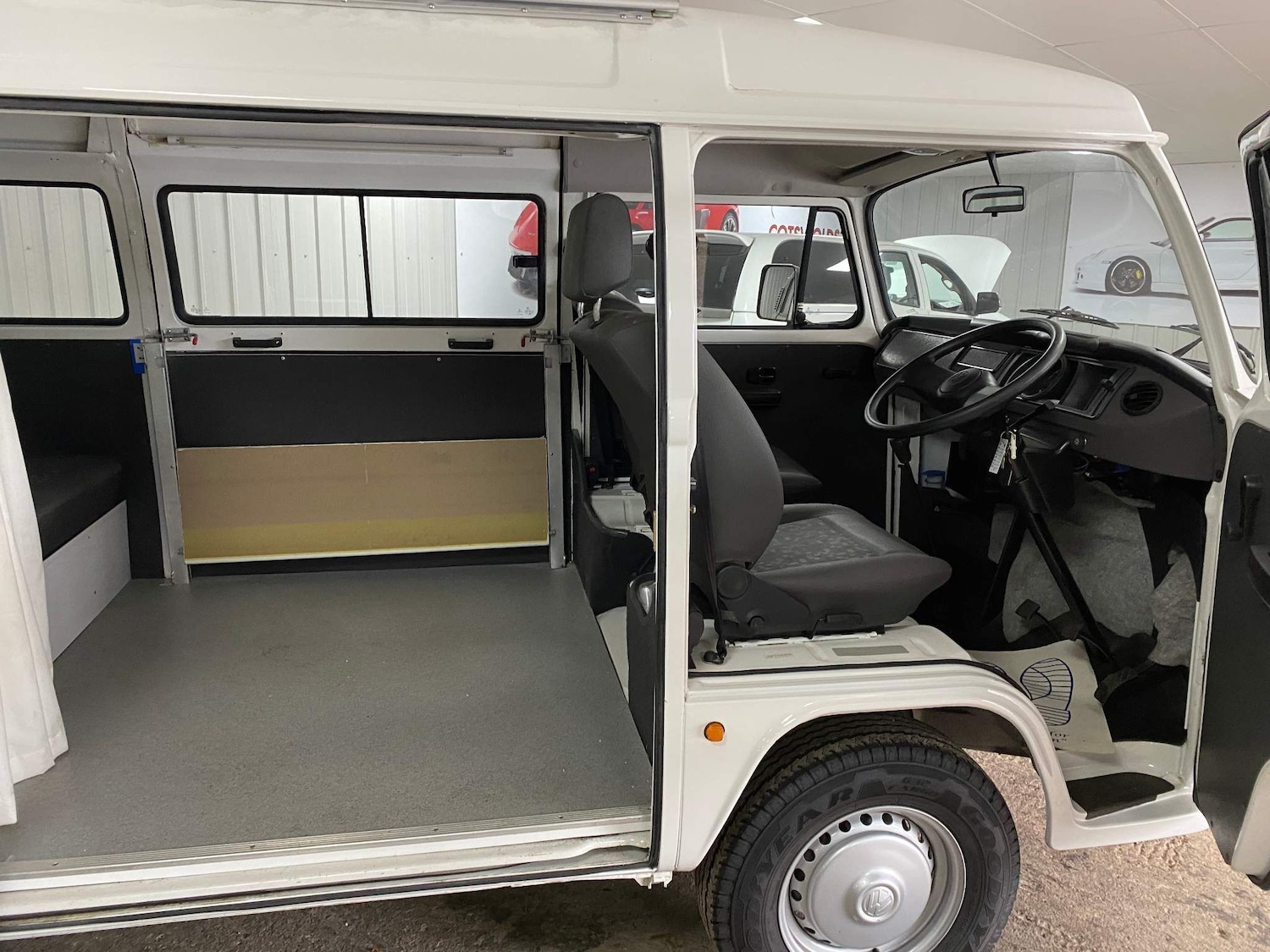 Used Volkswagen Campervan for sale - 76476563: Photo 8