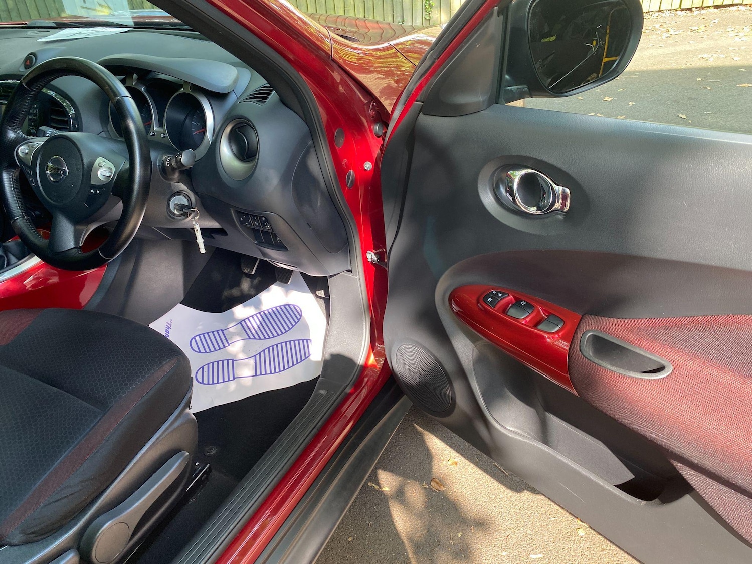 Used Nissan Juke 2011 for sale - 76993035: Photo 2