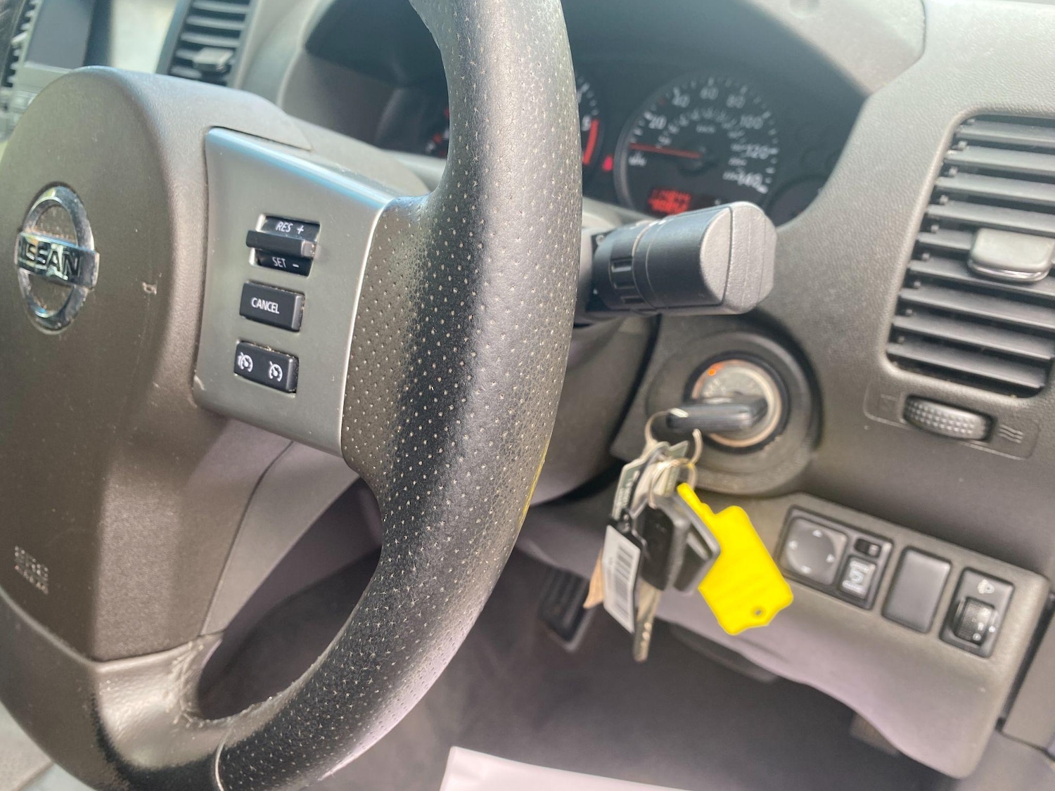 Used Nissan Navara 2014 for sale - 76200301: Photo 13