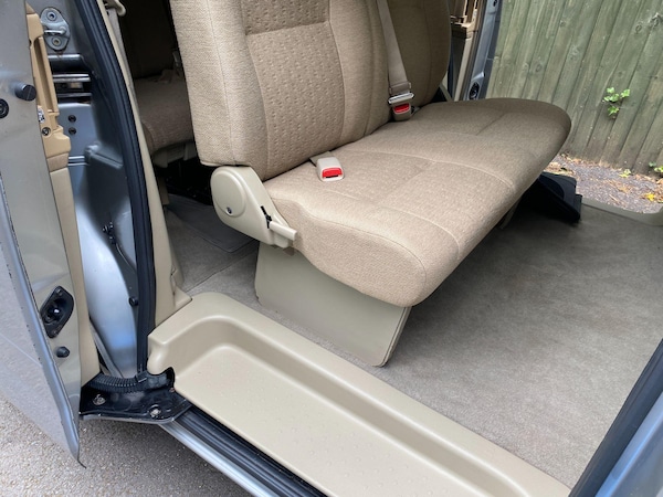 Used Nissan Serena 2016 for sale - 75481386: Photo 11