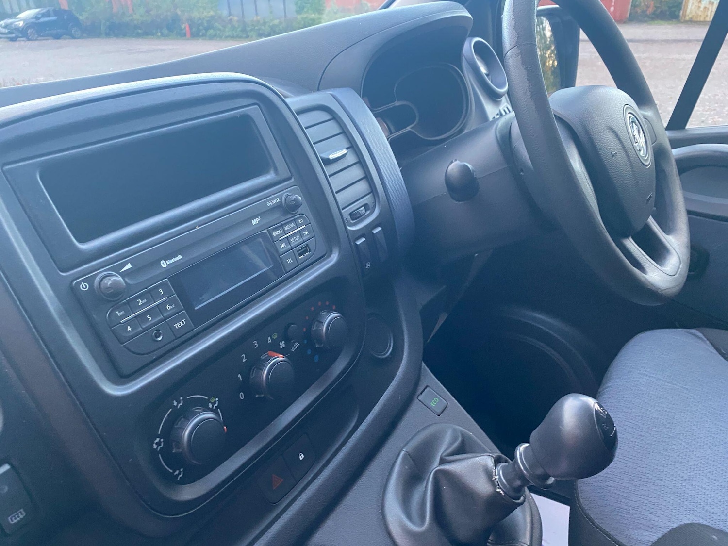 Used Vauxhall Vivaro 2015 for sale - 77016799: Photo 7