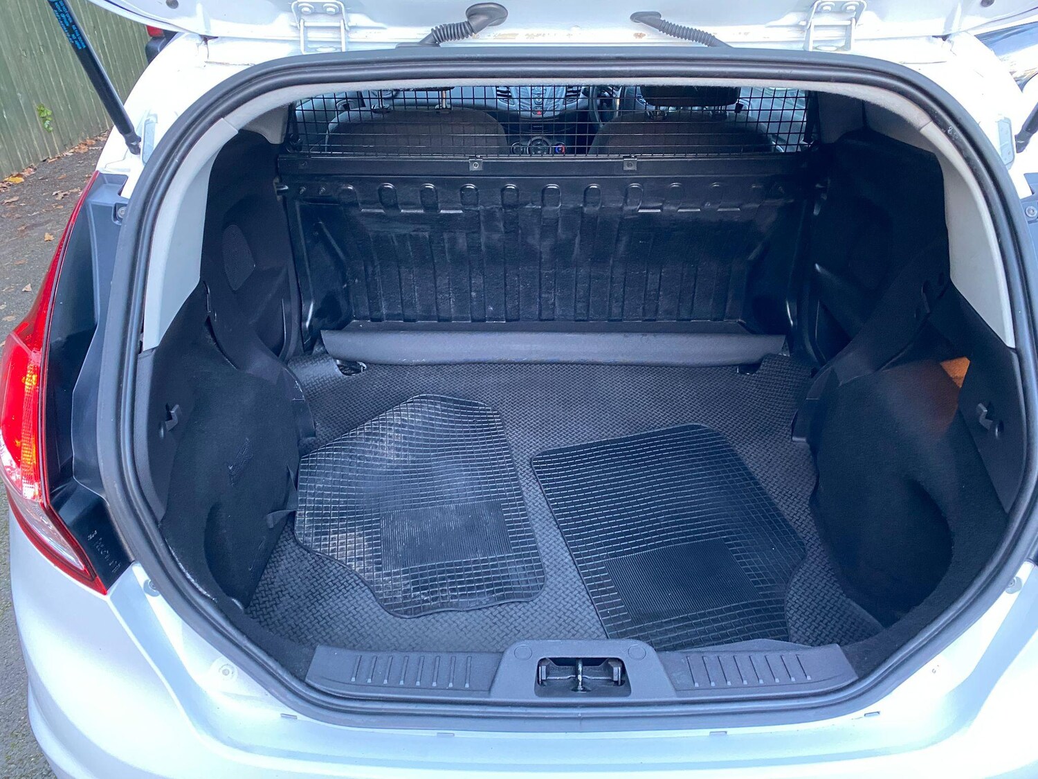 Used Ford Fiesta Van 2015 for sale - 75481390: Photo 13