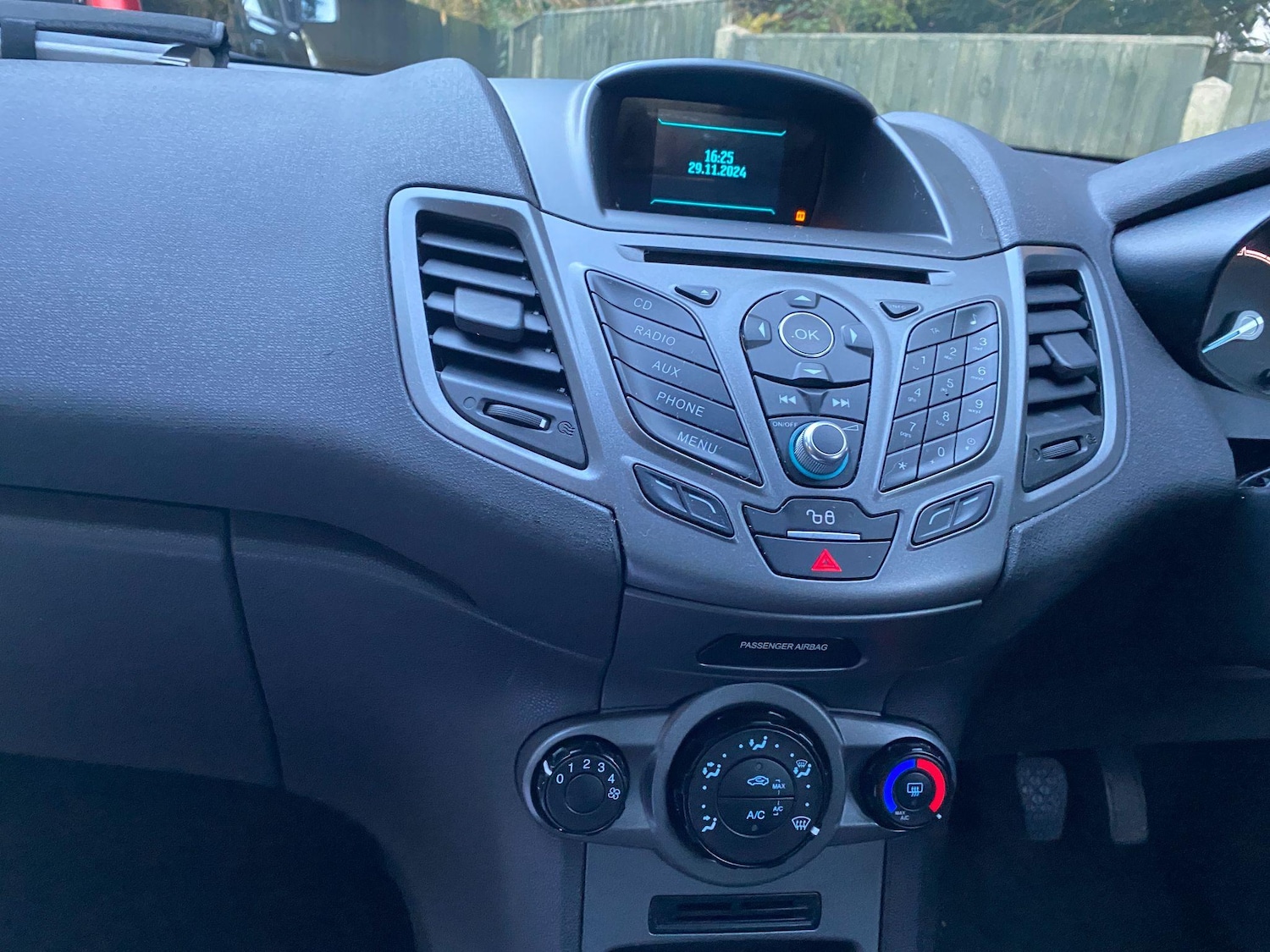 Used Ford Fiesta Van 2015 for sale - 75481390: Photo 9
