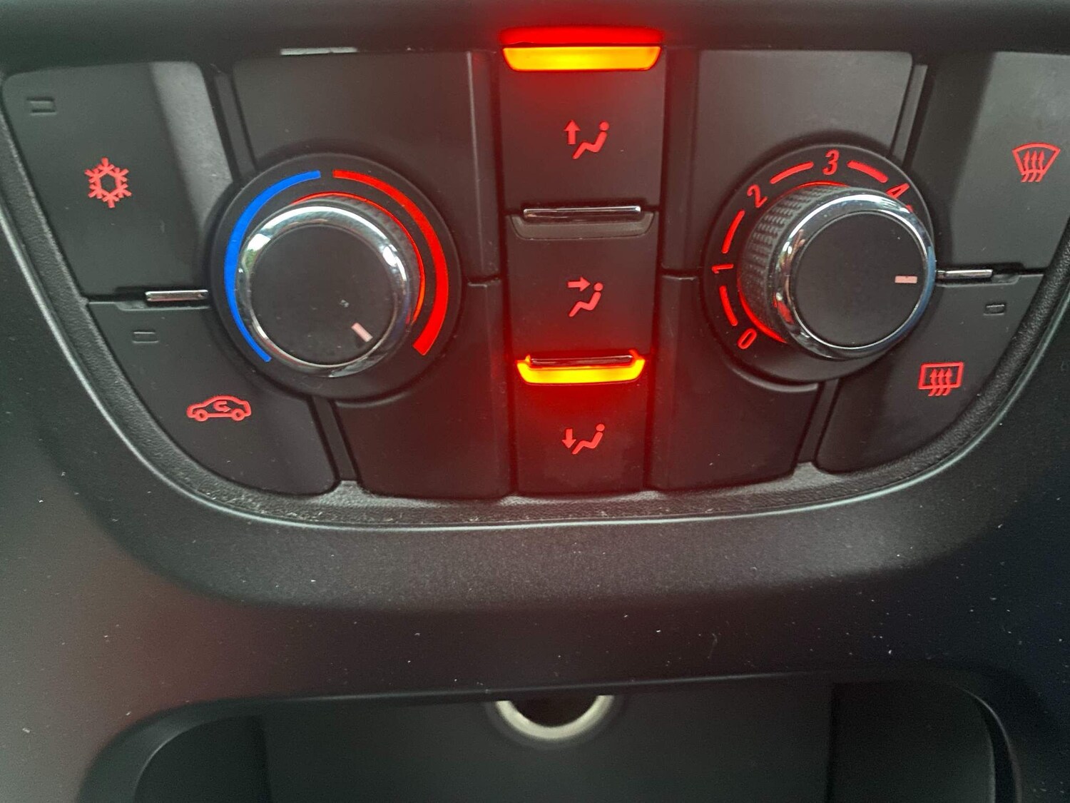 Used Vauxhall Astra 2016 for sale - 77242557: Photo 22