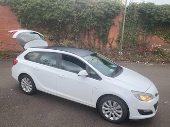 Used Vauxhall Astra 2016 for sale - 77242557: Photo