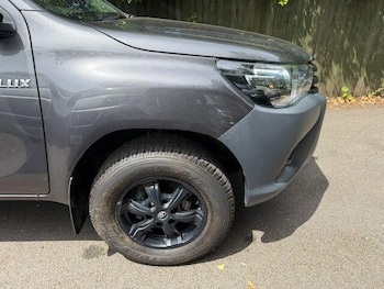 Used Toyota Hilux 2020 for sale - 79012915: Photo