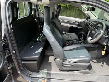 Used Toyota Hilux 2020 for sale - 79012915: Photo