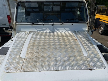 Used Land Rover Defender 110 2014 for sale - 75481305: Photo