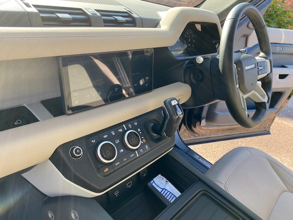 Used Land Rover Defender 110 2022 for sale - 75481314: Photo 15