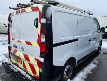 Used Vauxhall Vivaro 2018 for sale - 76441386: Photo