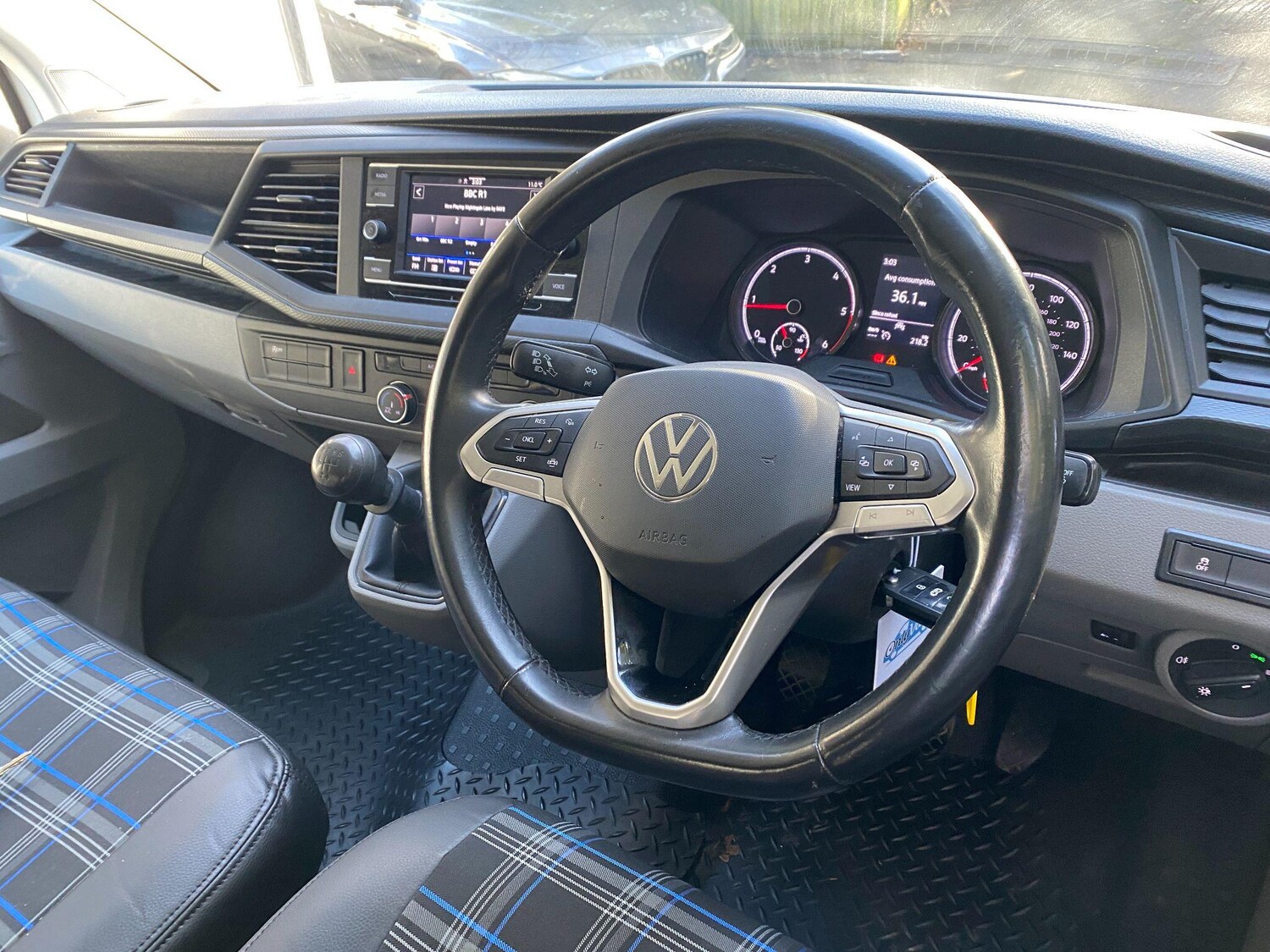 Used Volkswagen Transporter for sale - 77852825: Photo 3