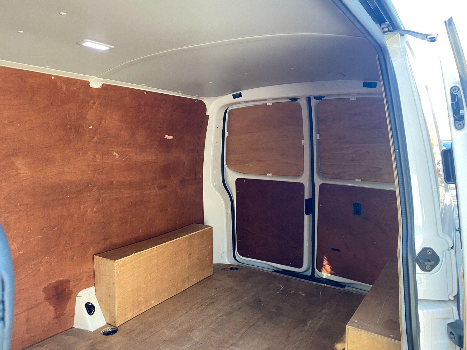 Used Volkswagen Transporter for sale - 77852825: Photo 5