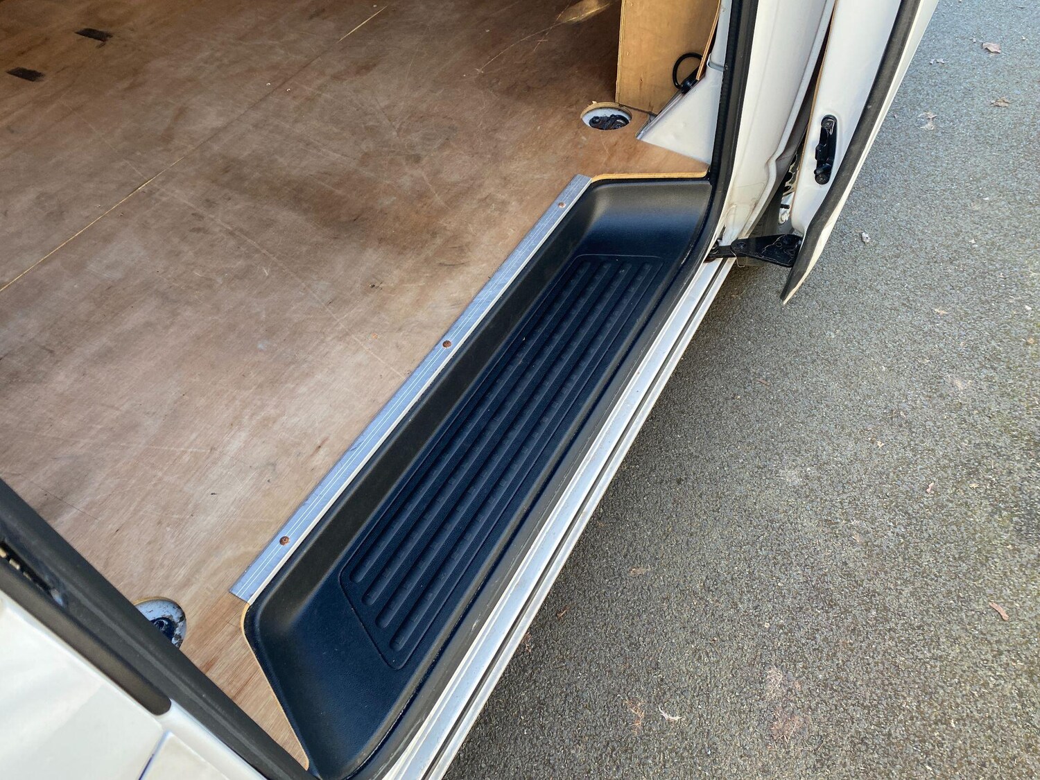 Used Volkswagen Transporter for sale - 77852825: Photo 6