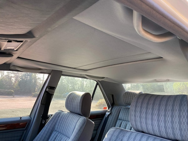 Used Mercedes-Benz 220 1993 for sale - 75608970: Photo 12