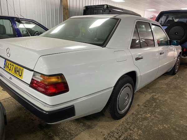 Used Mercedes-Benz 220 1993 for sale - 75608970: Photo 19