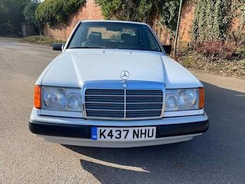 Used Mercedes-Benz 220 1993 for sale - 75608970: Photo