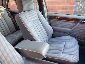 Used Mercedes-Benz 220 1993 for sale - 75608970: Photo