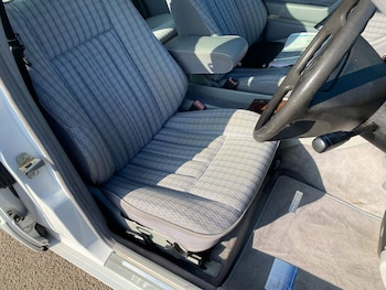 Used Mercedes-Benz 220 1993 for sale - 75608970: Photo