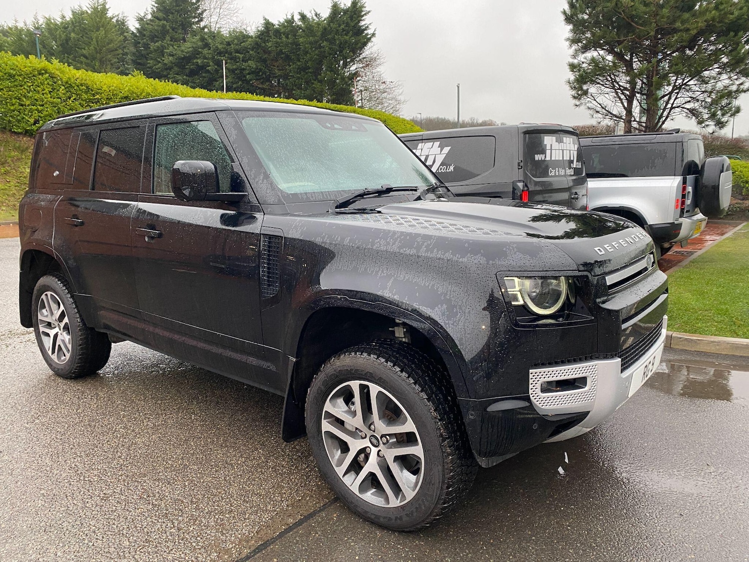 Used Land Rover Defender 110 for sale - 76926141: Photo 2