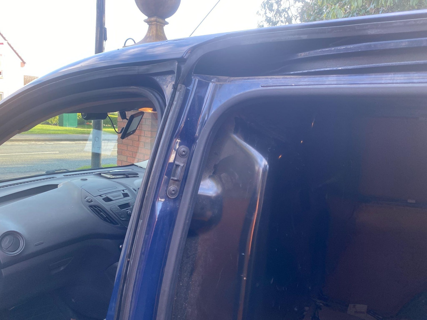 Used Ford Transit Courier for sale - 77683983: Photo 9