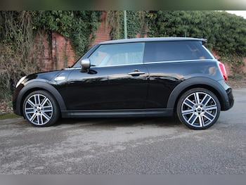 2019 (69) - 2.0 Cooper S Exclusive II 3dr Auto