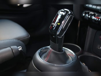 Used MINI Hatch 2019 for sale - 76988088: Photo