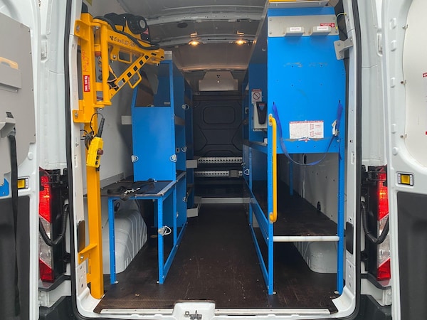 Used Ford Transit 2018 for sale - 76166970: Photo 2