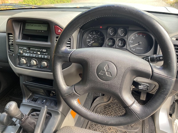 Used Mitsubishi Shogun 2003 for sale - 76270522: Photo 10