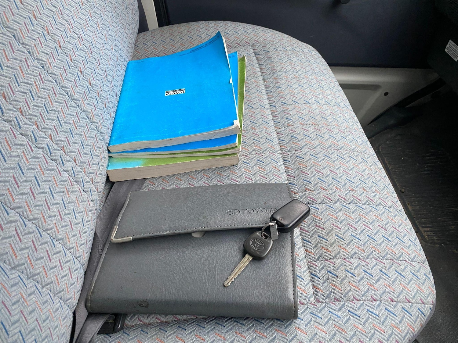 Used Toyota HiAce 2001 for sale - 76800785: Photo 9