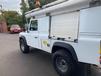 Used Land Rover Defender 110 2015 for sale - 75481428: Photo