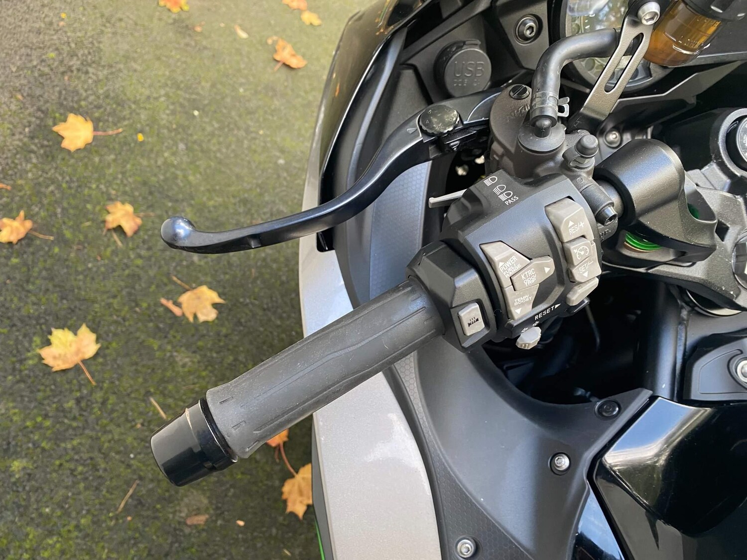 Used Kawasaki NINJA H2 SX 2021 for sale - 78538945: Photo 6