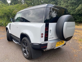 Used Land Rover Defender 90 2021 for sale - 78853884: Photo