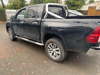 Used Toyota Hilux 2018 for sale - 76550320: Photo