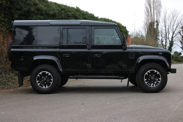 Used Land Rover Defender 110 2012 for sale - 75481363: Photo 1