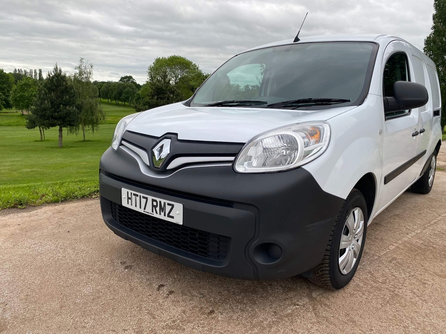 Used Renault Kangoo Maxi 2017 for sale - 76389383: Photo 5