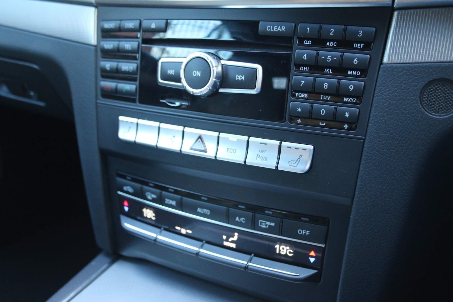 Used Mercedes-Benz E Class 2014 for sale - 76990268: Photo 25