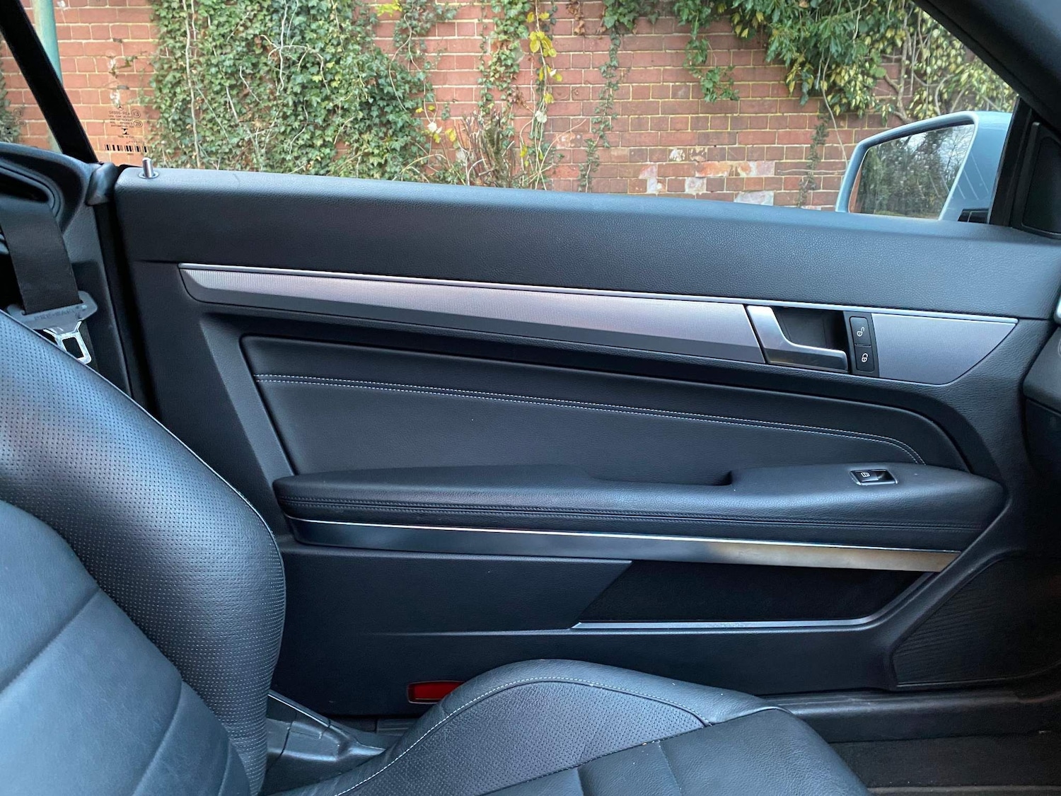 Used Mercedes-Benz E Class 2014 for sale - 76990268: Photo 39