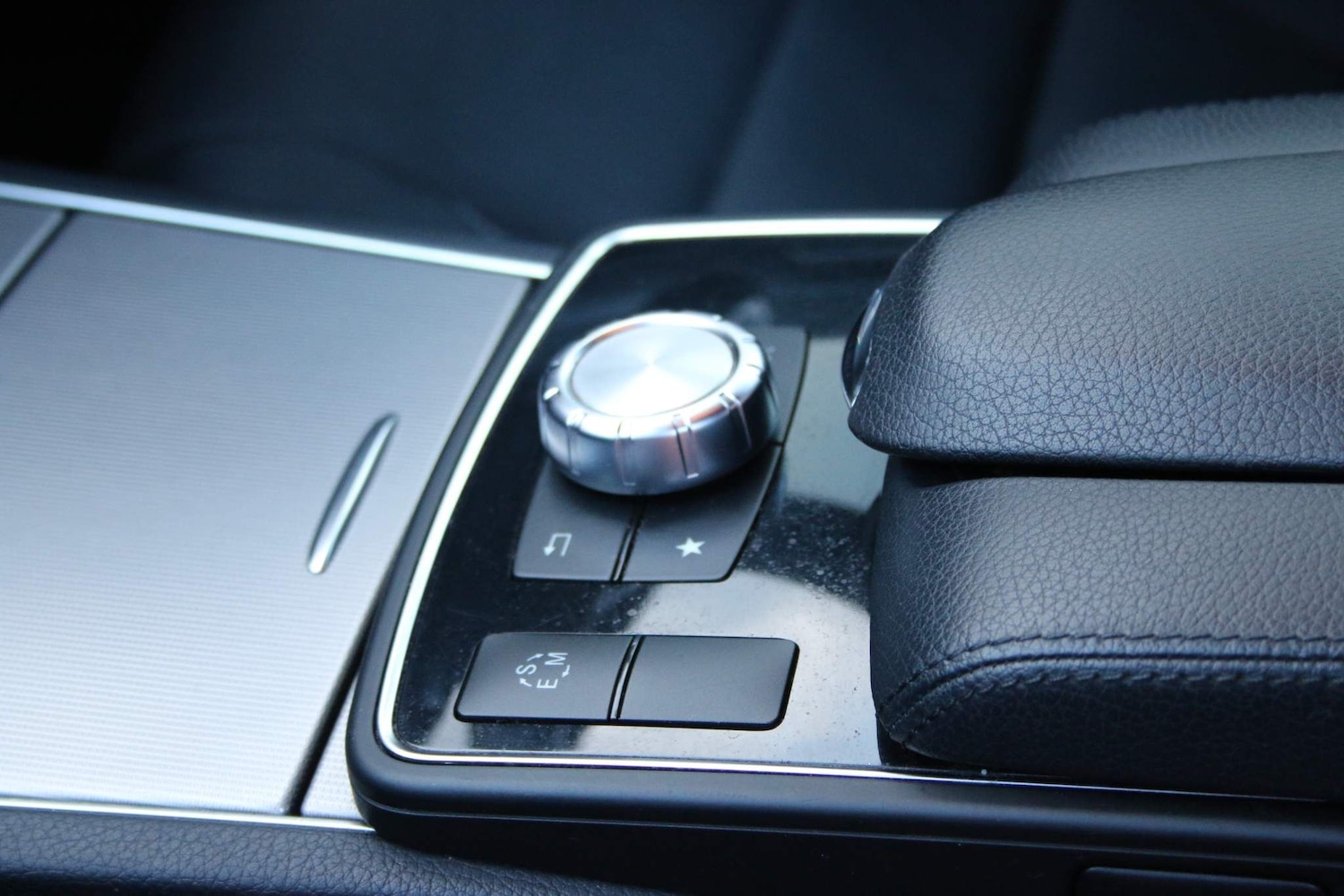 Used Mercedes-Benz E Class 2014 for sale - 76990268: Photo 9